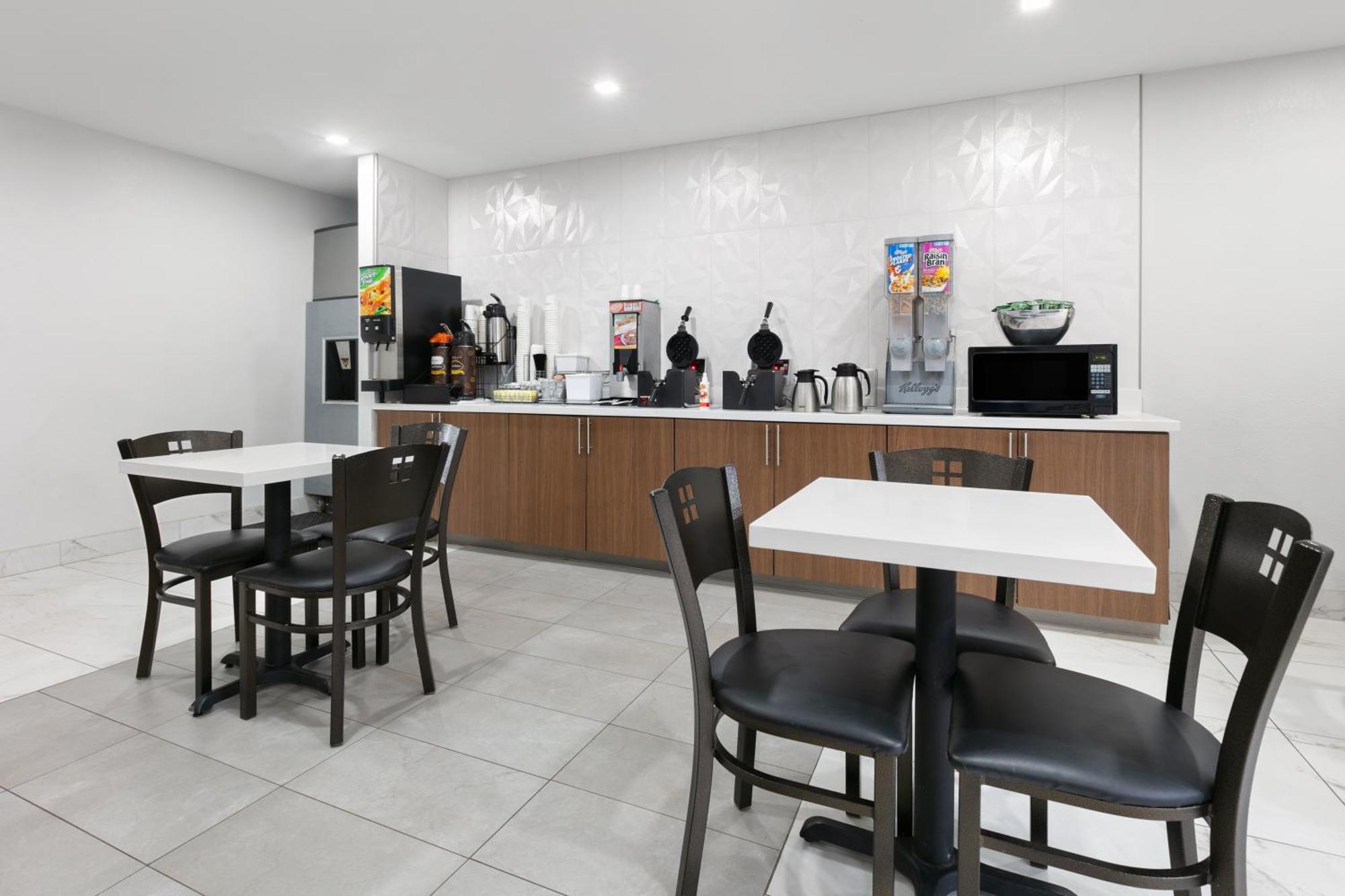 Hotel Super 8 By Wyndham Grapevine/dfw Airport Northwest 3*