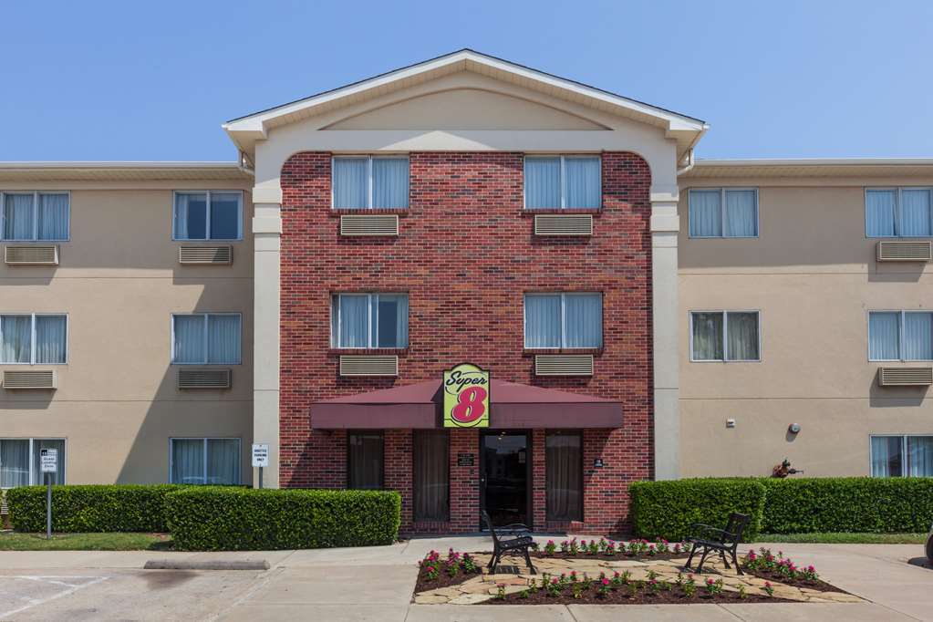 Super 8 By Wyndham Grapevine/dfw Airport Northwest Hotel
